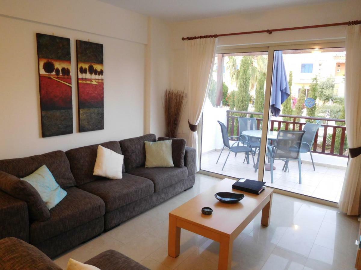 Vanessa 2 Bedroom Apartment Paphos Exterior photo